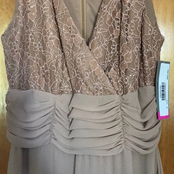 NWT 2-Piece Women’s Gown with Lace & Sequins - Picture 7 of 8